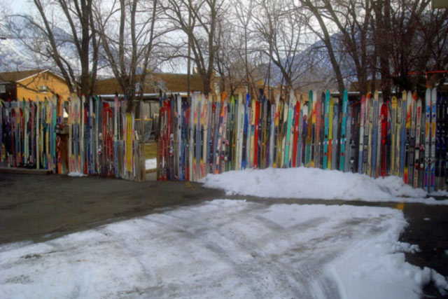 Reimagine-and-Recycling-fence