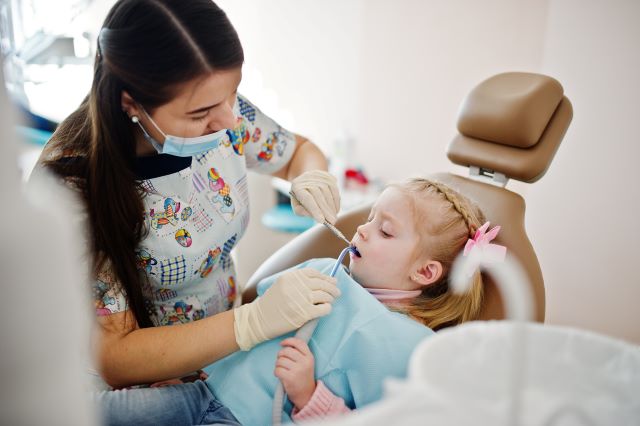 How to Pull a Tooth at Home: Baby Tooth