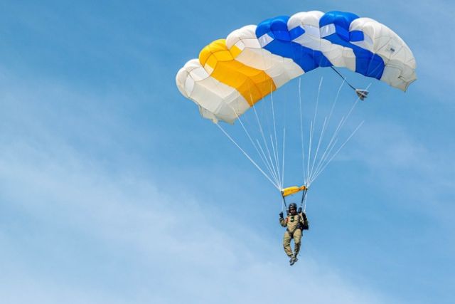 Paragliding